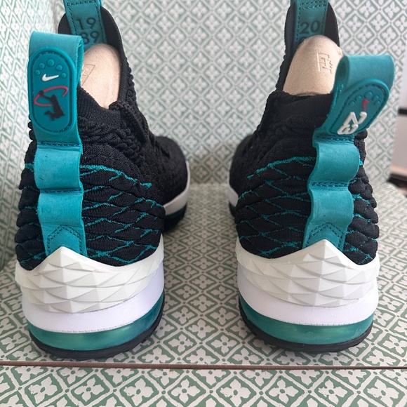 LeBron James XV main image 4